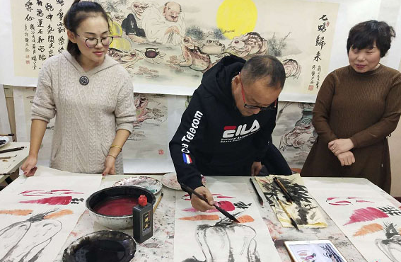 中国著名水墨画家邵韵光创造神奇教学法：50分钟让零基础学员挥毫泼墨当“艺术大师”