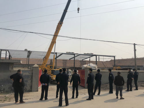 ����һǧ��ƽ������С����Υ���ֽṹ���������