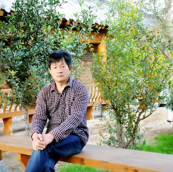 һ���ˣ��Ӻڷ����׷�