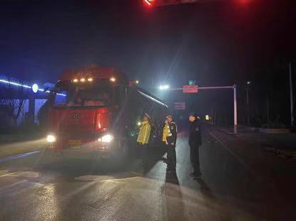 ����������ۺ�����ִ���жӶ�벢�ٿ�չ����ִ������