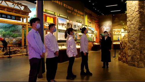 ɽ��ʦ�󾭼�ѧԺ��ԭɽ֪�С��ŶӸ��Ͳ���ԭɽ�ֳ���չ����