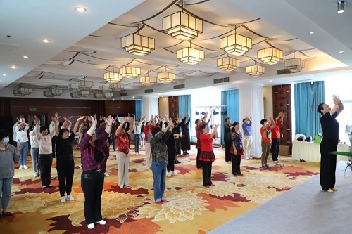 ��ī����������ץϵ����ѵ����������һ�ߵ���� ֮��������•չ��ɡ��