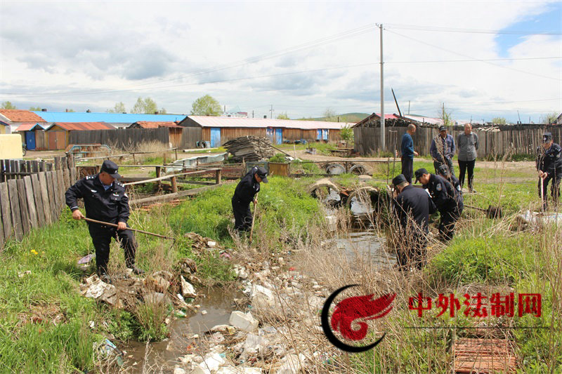 ��ΪȺ�ڰ�ʵ�¡�����ͨ�ӵ��µ��ˮ��