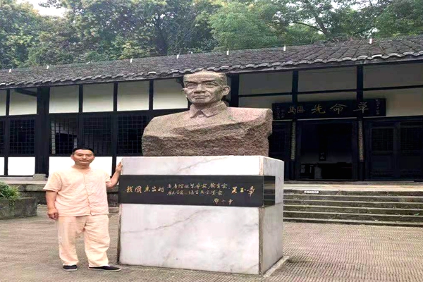 ̽�������¹ʾӡ����ܺ�ɫ��������