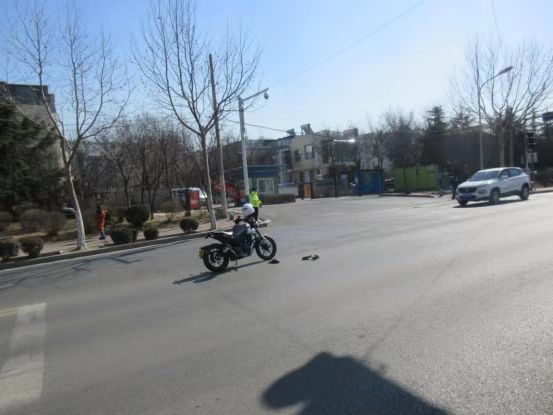 ���˱�ײ�ͽ�ҽԺ   �������ø߶����������