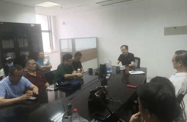 ������ͨ��ѧ��ѧϵ�ٿ�һ��רҵ���蹤����Ա��