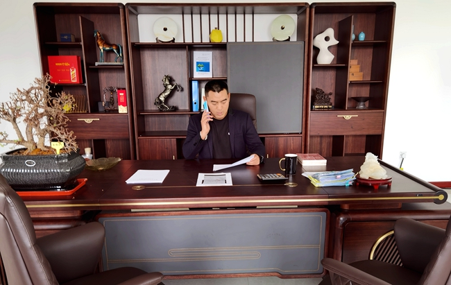 ��Ա���黳��������Σ��ǡ���Ӫ��ҵ�Ϲ桷���ĵ�ɫ