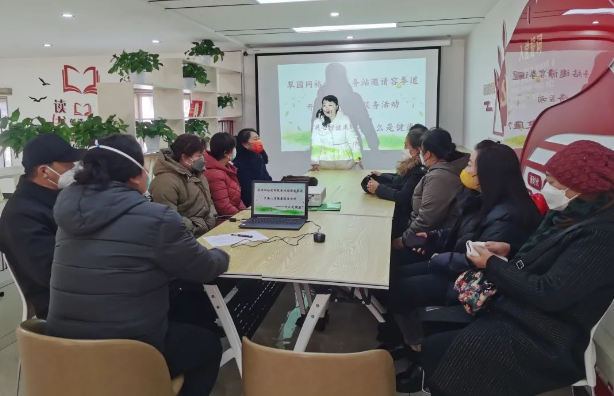 �����л��㵳������ʱ����԰����Ⱥ����վ��չ��������֪ʶ����