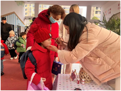 ������ӣ���׶�԰��ѧ���������Ļ���ɫ