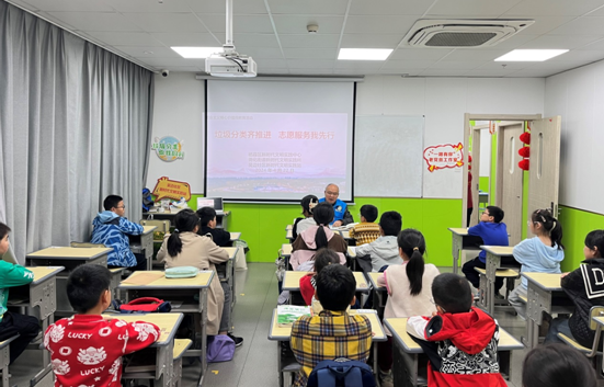 ����������߲ʵ���֮����ɫ���桱����������ӡ��¡����롰�ġ�